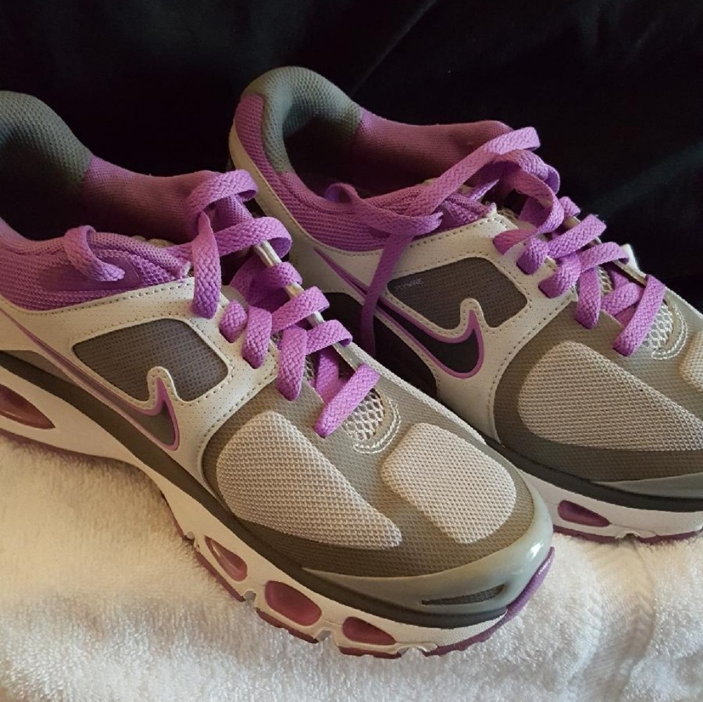 Running shoe